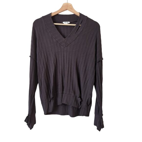 LNA Ribbed Long Sleeve V-Neck Top Small Viscose Soft Etten Laser Cut Out $154 - Picture 3 of 10